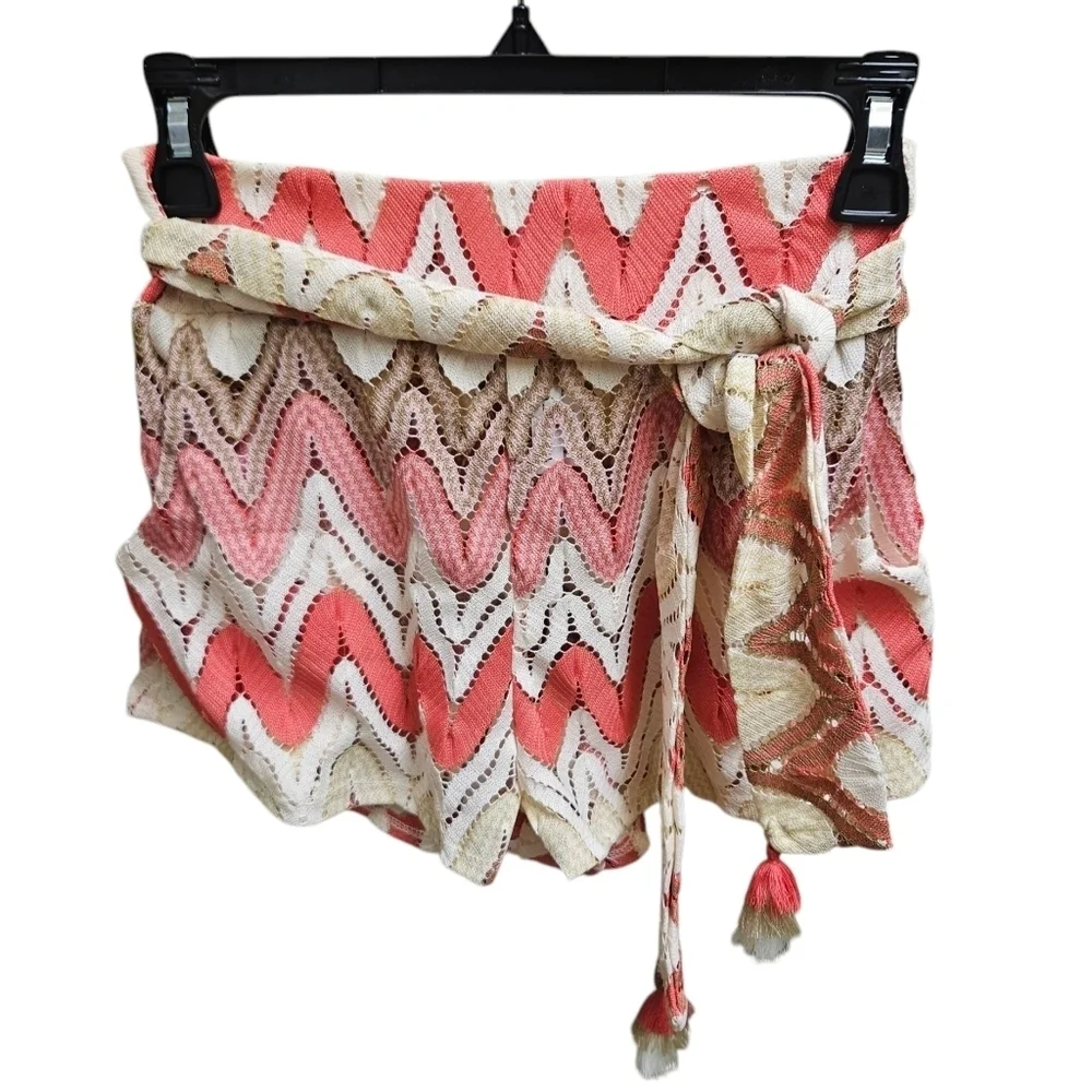 Trina Turk Palisades Chevron Crochet Cover-up Shorts White Geranium Size XS